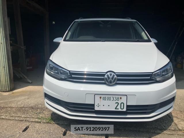 VolksWagen GOLF TOURAN 2017-08 8211017-0