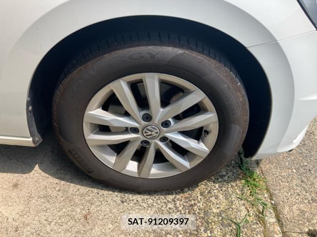 VolksWagen GOLF TOURAN 2017-08 8211017-10