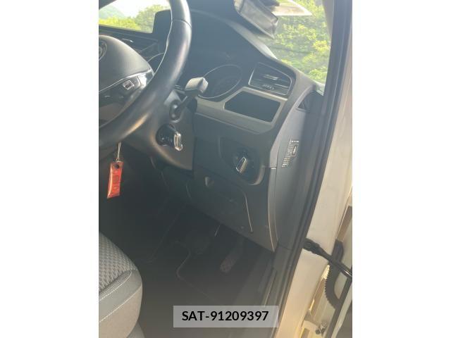 VolksWagen GOLF TOURAN 2017-08 8211017-12