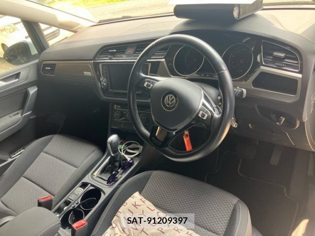 VolksWagen GOLF TOURAN 2017-08 8211017-13