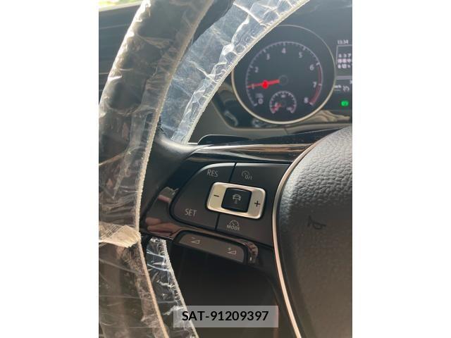VolksWagen GOLF TOURAN 2017-08 8211017-15