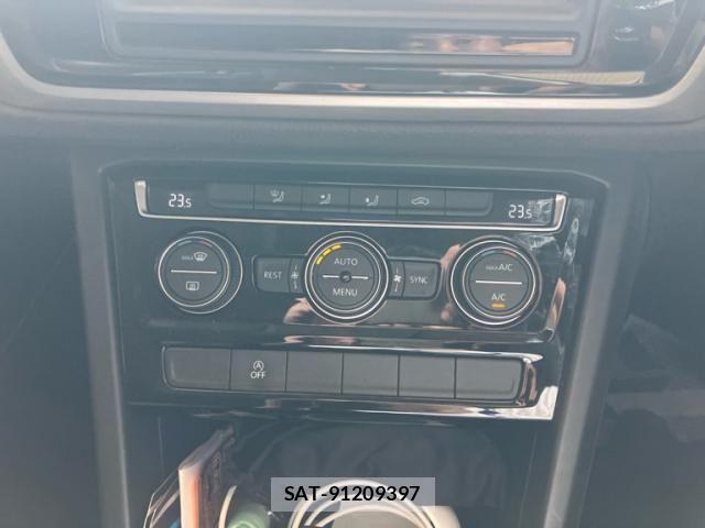 VolksWagen GOLF TOURAN 2017-08 8211017-18