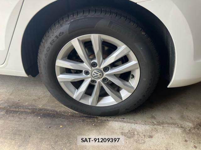 VolksWagen GOLF TOURAN 2017-08 8211017-4