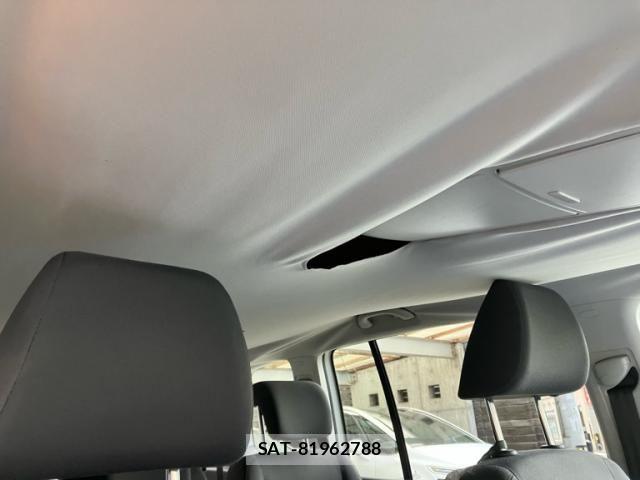 VolksWagen GOLF TOURAN 2012-03 8211020-11