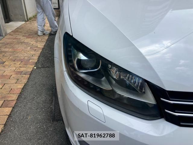 VolksWagen GOLF TOURAN 2012-03 8211020-2