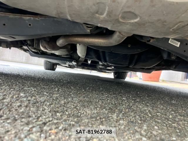 VolksWagen GOLF TOURAN 2012-03 8211020-6