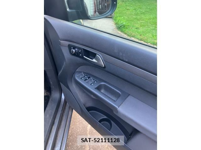 VolksWagen GOLF TOURAN 2013-12 8232404-11