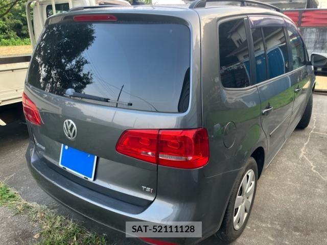 VolksWagen GOLF TOURAN 2013-12 8232404-6