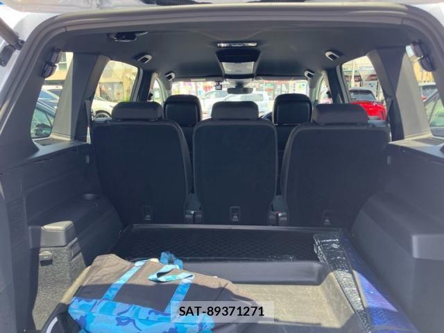 VolksWagen GOLF TOURAN 2019-06 8232401-20