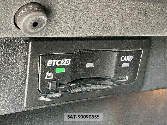 VolksWagen GOLF TOURAN 2019-06 8318076-9
