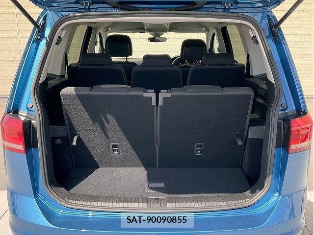 VolksWagen GOLF TOURAN 2019-06 8318076-13