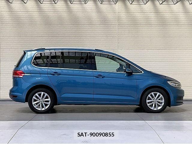 VolksWagen GOLF TOURAN 2019-06 8318076-17