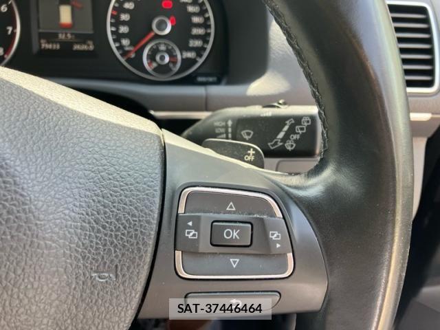 VolksWagen GOLF TOURAN 2011-05 8318080-12