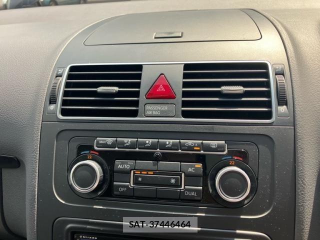 VolksWagen GOLF TOURAN 2011-05 8318080-16