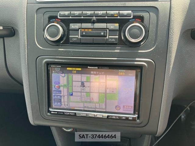 VolksWagen GOLF TOURAN 2011-05 8318080-17