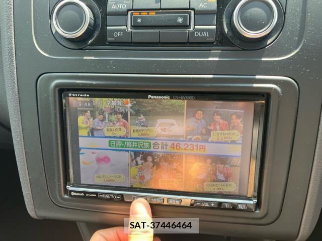 VolksWagen GOLF TOURAN 2011-05 8318080-19