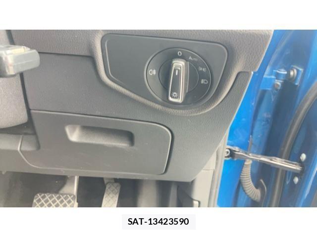 VolksWagen GOLF TOURAN 2015-12 8318078-12