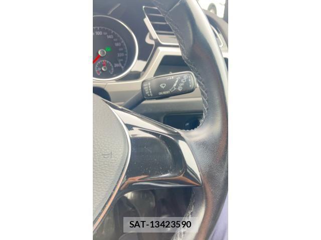 VolksWagen GOLF TOURAN 2015-12 8318078-15