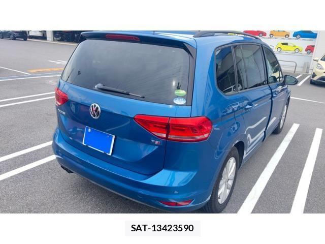 VolksWagen GOLF TOURAN 2015-12 8318078-2