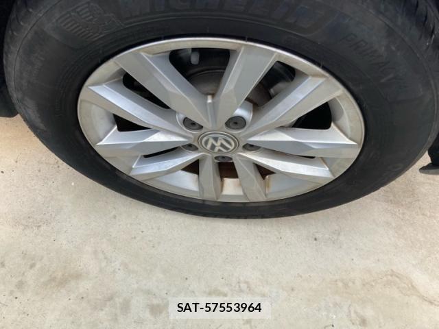 VolksWagen GOLF TOURAN 2016-01 8318079-5