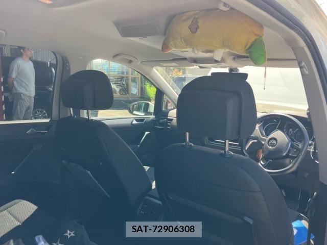 VolksWagen GOLF TOURAN 2017-09 8338508-16
