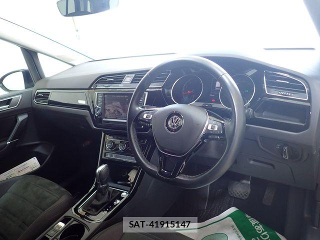 VolksWagen GOLF TOURAN 2016-09 8338507-1