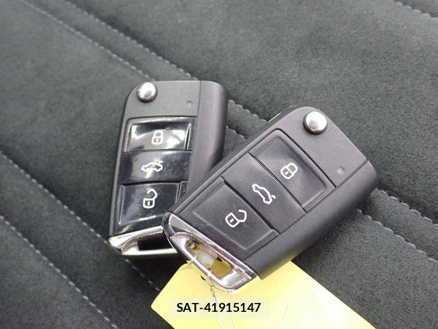 VolksWagen GOLF TOURAN 2016-09 8338507-29