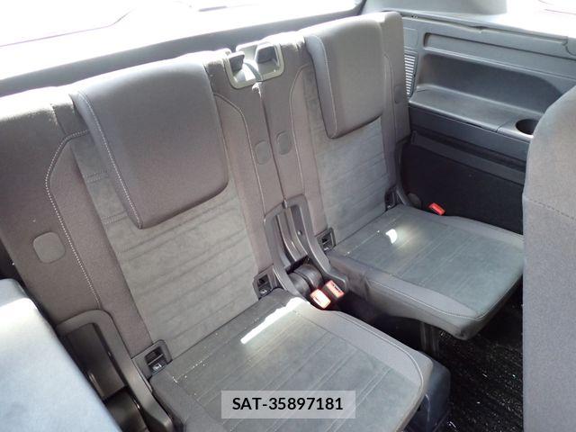 VolksWagen GOLF TOURAN 2018-10 8355891-23
