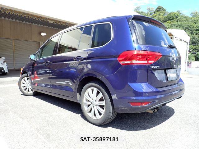 VolksWagen GOLF TOURAN 2018-10 8355891-2