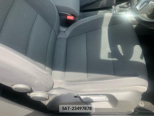 VolksWagen GOLF TOURAN 2014-02 8369737-14