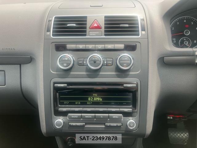 VolksWagen GOLF TOURAN 2014-02 8369737-18