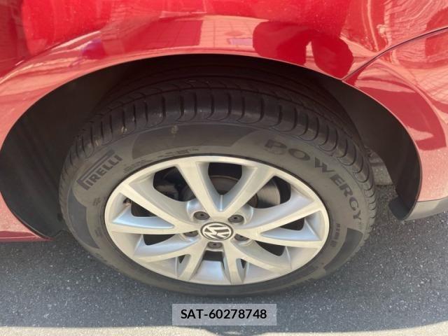 VolksWagen GOLF TOURAN 2010-05 8369739-9