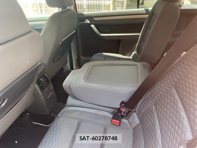 VolksWagen GOLF TOURAN 2010-05 8369739-10