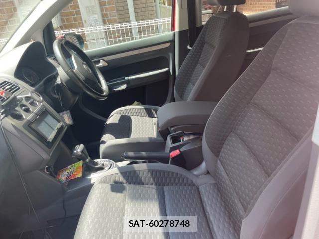 VolksWagen GOLF TOURAN 2010-05 8369739-13