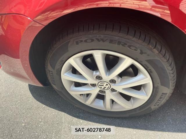 VolksWagen GOLF TOURAN 2010-05 8369739-15
