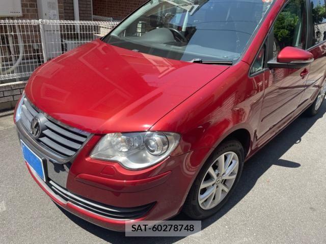 VolksWagen GOLF TOURAN 2010-05 8369739-1