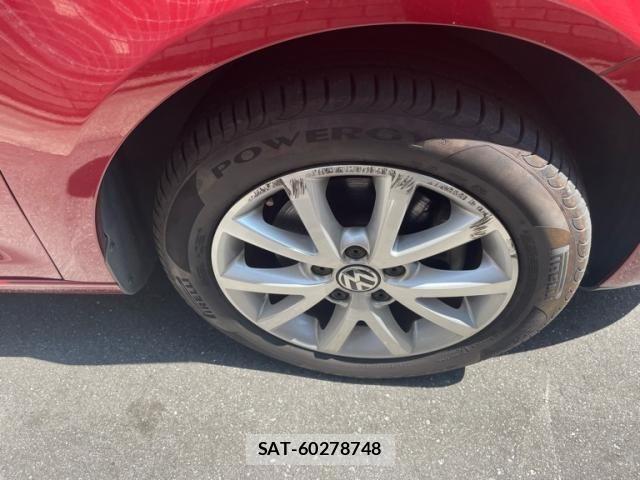 VolksWagen GOLF TOURAN 2010-05 8369739-4
