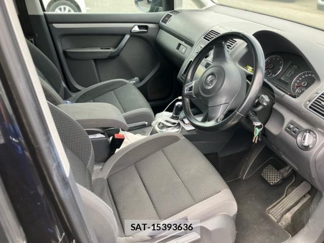 VolksWagen GOLF TOURAN 2014-05 8372384-11