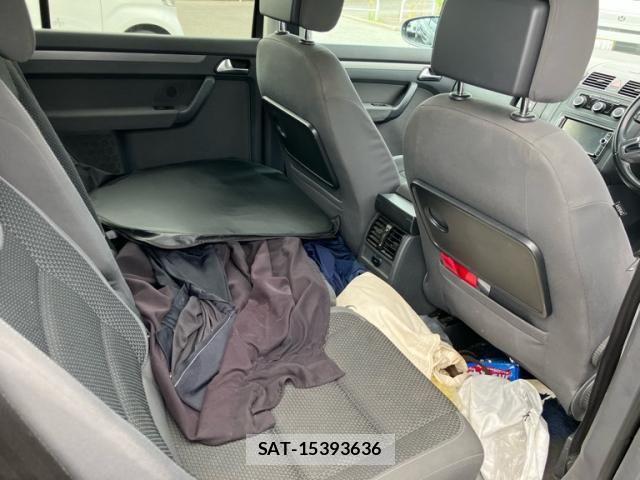 VolksWagen GOLF TOURAN 2014-05 8372384-12