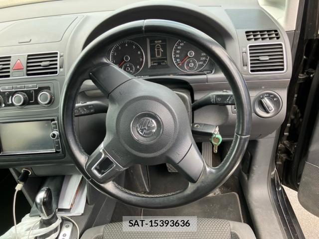 VolksWagen GOLF TOURAN 2014-05 8372384-14
