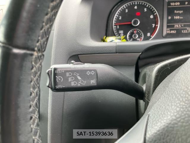 VolksWagen GOLF TOURAN 2014-05 8372384-22