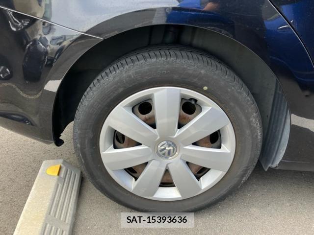VolksWagen GOLF TOURAN 2014-05 8372384-4