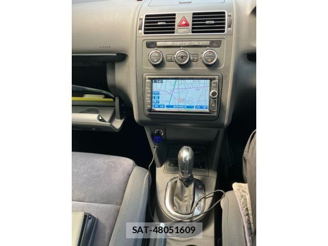 VolksWagen GOLF TOURAN 2013-11 8372383-16