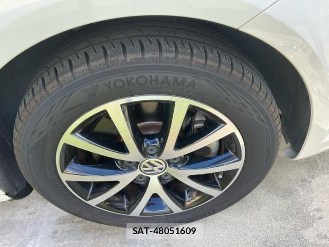 VolksWagen GOLF TOURAN 2013-11 8372383-5