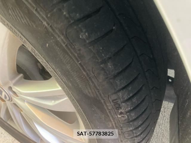 VolksWagen GOLF TOURAN 2018-09 8415839-11
