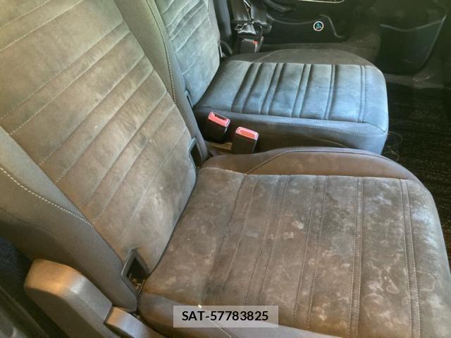 VolksWagen GOLF TOURAN 2018-09 8415839-17