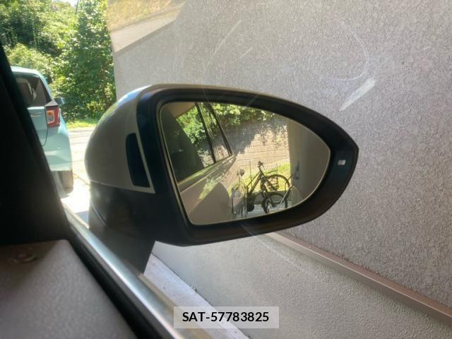 VolksWagen GOLF TOURAN 2018-09 8415839-27