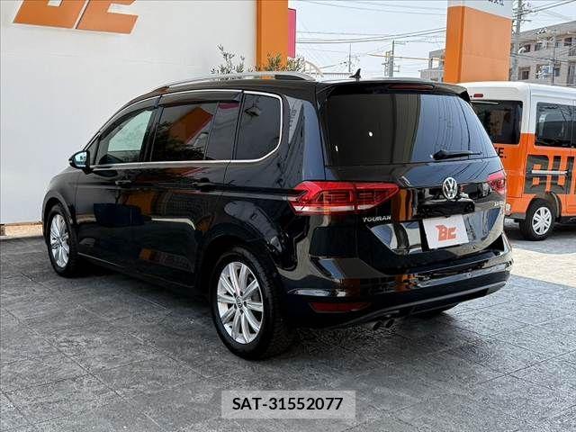 VolksWagen GOLF TOURAN 2018-10 8415846-12