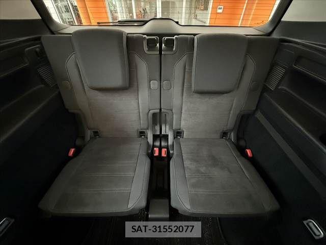 VolksWagen GOLF TOURAN 2018-10 8415846-19