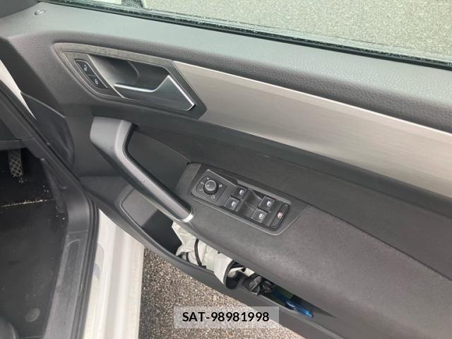 VolksWagen GOLF TOURAN 2016-08 8415841-4
